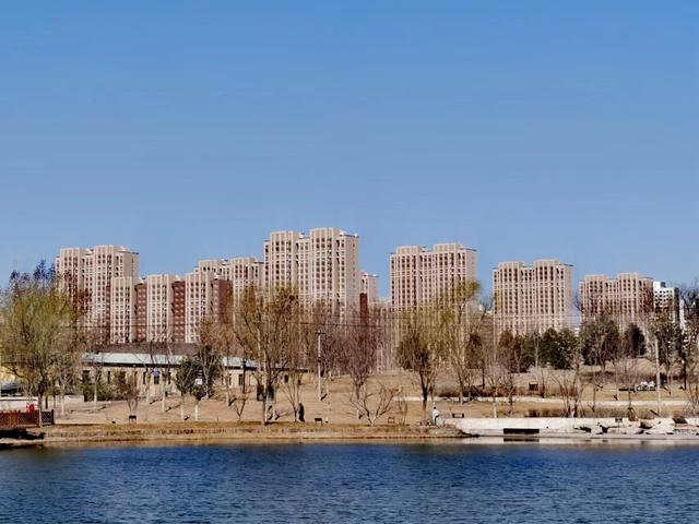 购房者不追涨、市场热度回落 4月北京二手住宅成交量环比下降