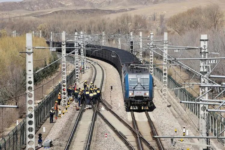 “西煤东运”大通道唐包铁路开展为期35天的集中整修