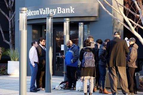 美国硅谷银行母公司起诉联邦机构 欲追回被扣押的19.3亿美元