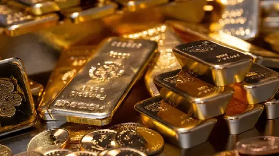 纽约黄金期货周一收高0.4% 三日来首次收高