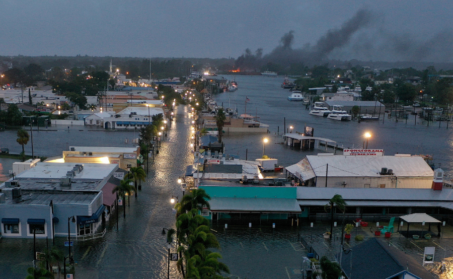 飓风伊达利亚登陆佛罗里达州 带来“灾难性”风暴潮和洪水