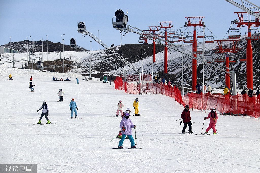 滑雪热度持续，新疆凭什么成为“新宠”？